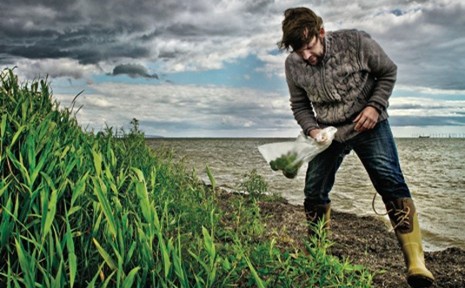 Topkoks gaan de natuur in om ingredienten te zoeken
