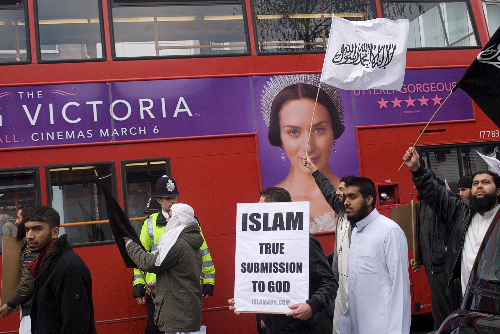 Moslims demonstreren in Oost-Londen voor de invoering van de sharia in Engeland. Foto: Jenny Matthews/Panos/HH