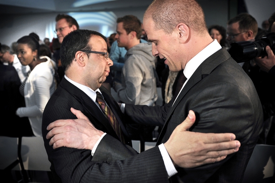 Met partijleider Diederik Samsom na de ledenraad in Utrecht in mei. ‘Die foto ging me achtervolgen’ Foto: Marcel van den Bergh/HH