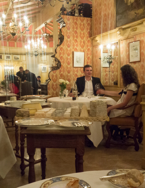 Interieur: 1890 met een seventies sausje, dat beduidend minder luchtig is dan zijn kookstijl