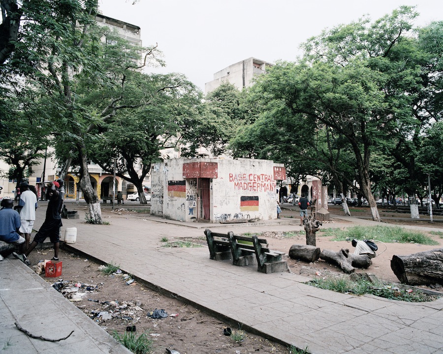 Central Madgermany, Praça da Liberdade, Maputo. Foto:Malte Wandel. Met dank aan Van Kranendonk Gallery, Den Haag