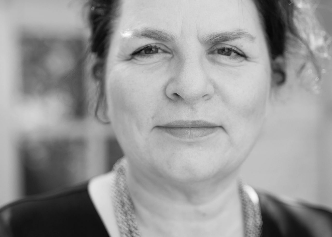 Portretfoto van Marleen Stikker, auteur van 'Het internet is stuk'
