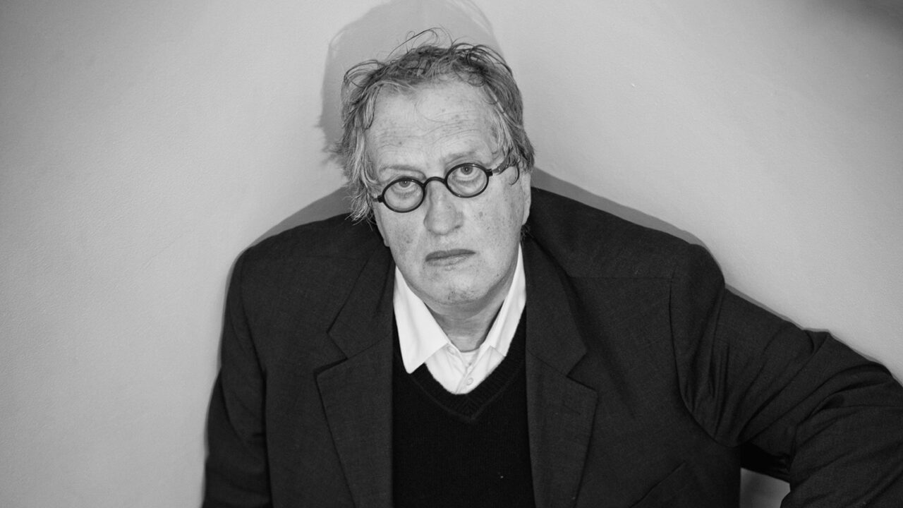 Literaire Kroniek: De vormende en onstuimige jaren van Gerrit Komrij - Vrij Nederland